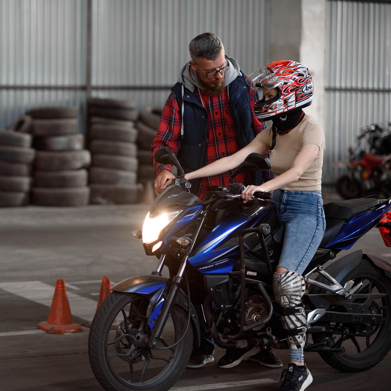 绑卡微信号买卖:亚马逊注册代理公司流程