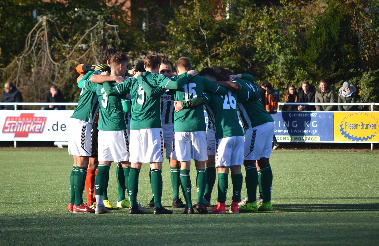 白金爱喜指南针冰：传说对决账号注册地区查询